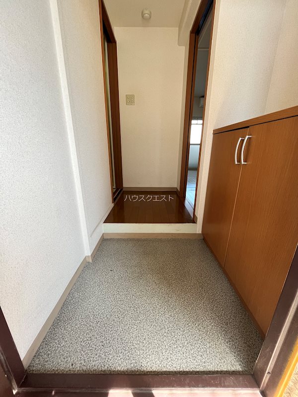 京都クレセントマンション 玄関