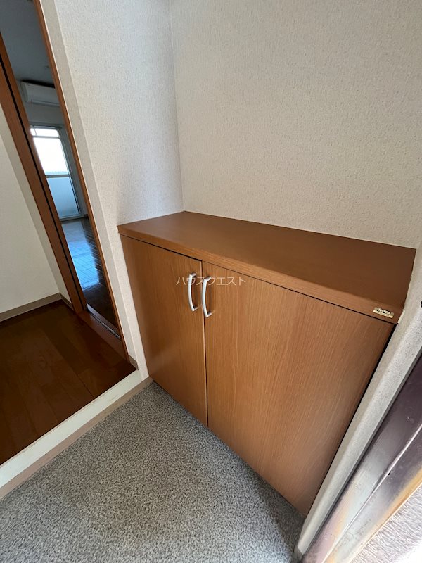 京都クレセントマンション 玄関