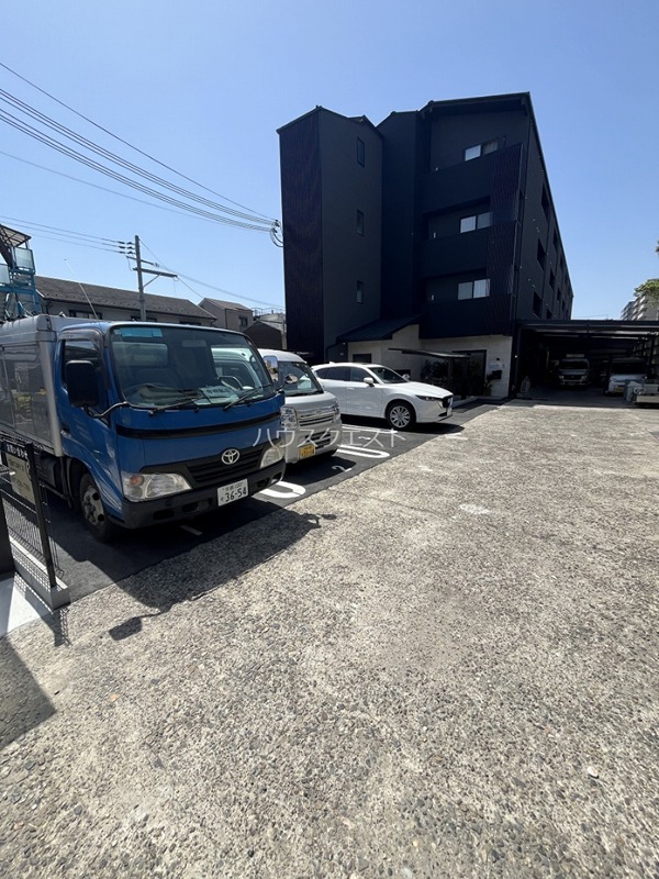 スプリングス壬生 駐車場