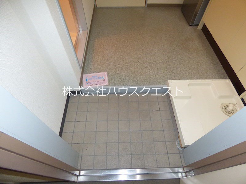 ピュアー紙屋川 玄関