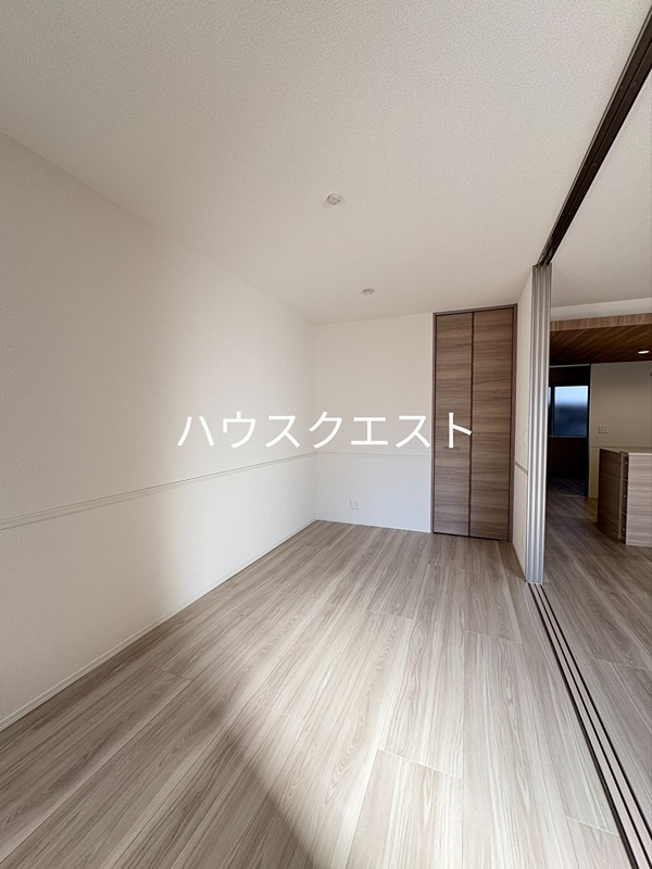 エンラージ西院 ベッドルーム