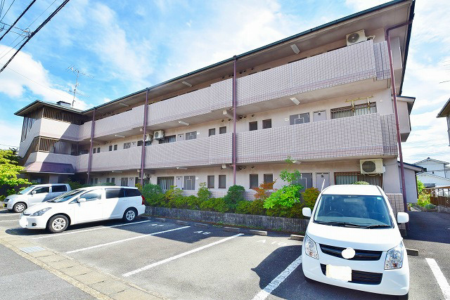 ベルヴュ宝ヶ池 駐車場
