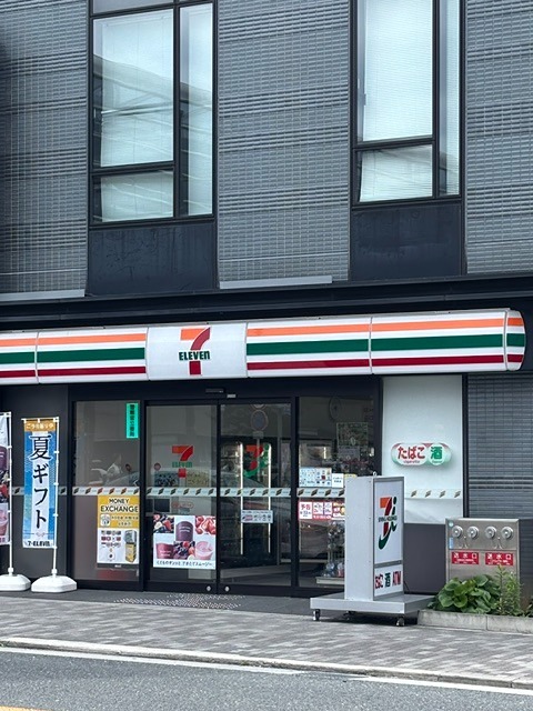 ファーストフィオーレ京都コーヴォ コンビニ