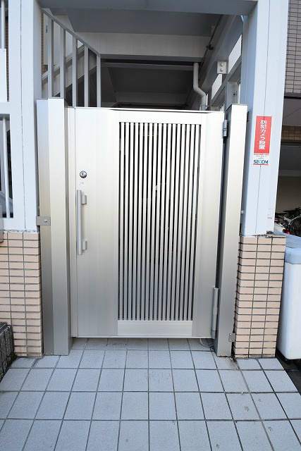 やまいくマンション エントランス