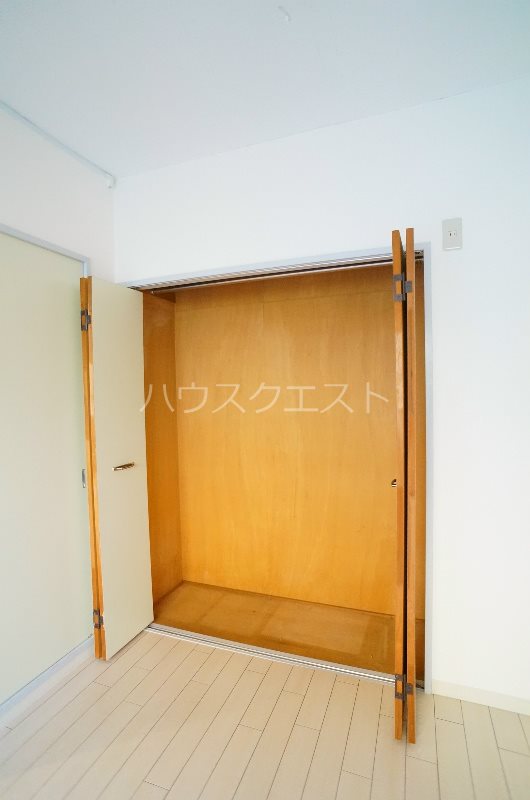 ネオグランドール伏見 収納