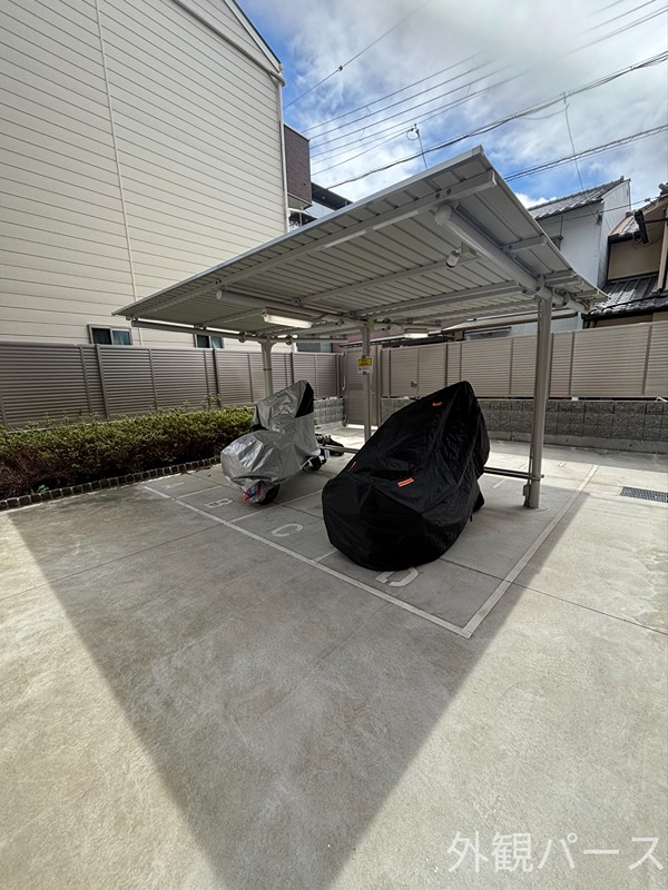 ワールドアイ京都梅小路 駐車場