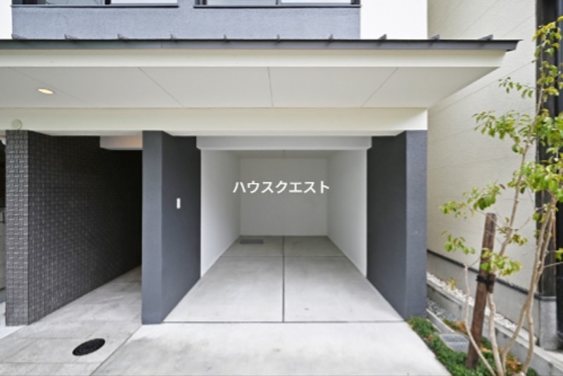 アイリス清水五条 駐車場