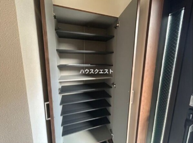 ヌヴェールハウス東棟 収納