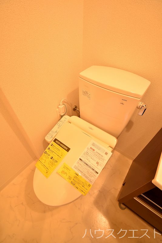 プレサンスＮＥＯ京都烏丸 トイレ