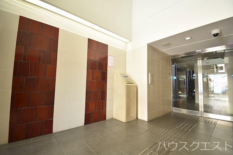 プレサンスＮＥＯ京都烏丸 エントランス