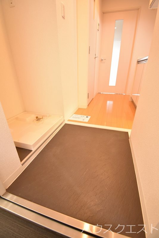 プレサンスＮＥＯ京都烏丸 玄関