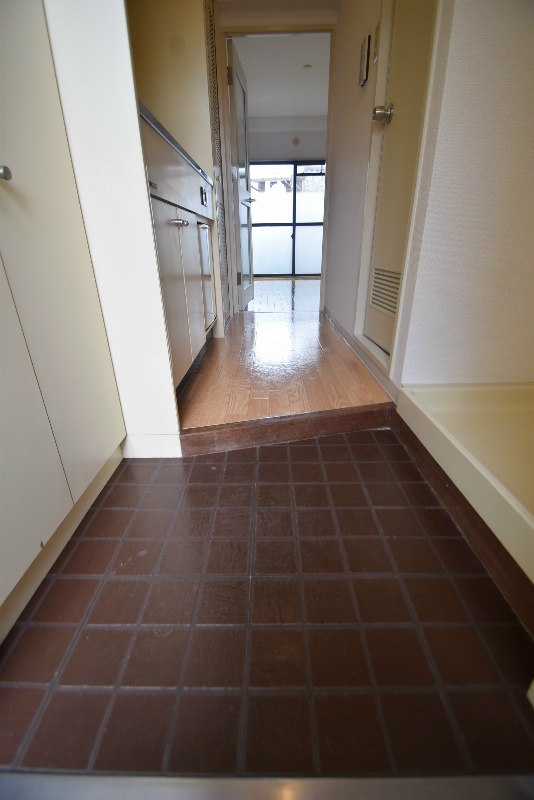 ライオンズマンション鴨川北 玄関