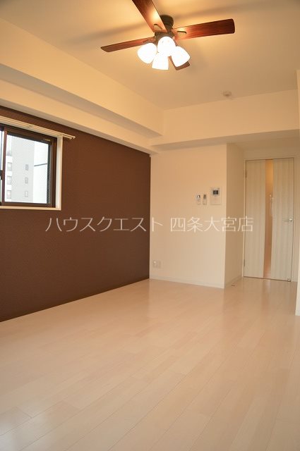 Luxe京都西大路 リビング