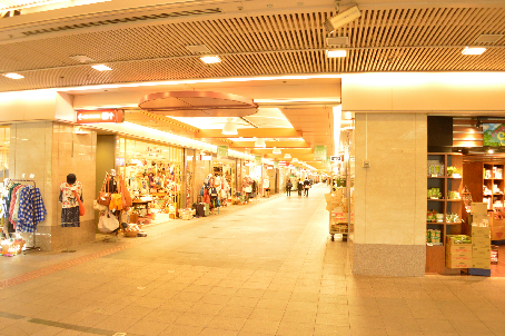 アンリービル スーパー