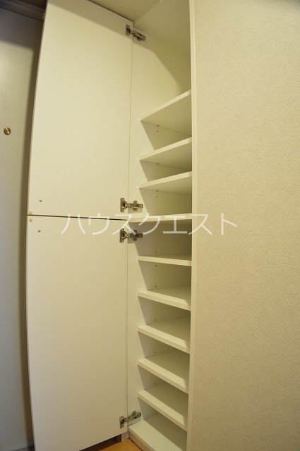 ビクトワール西大路御池 収納