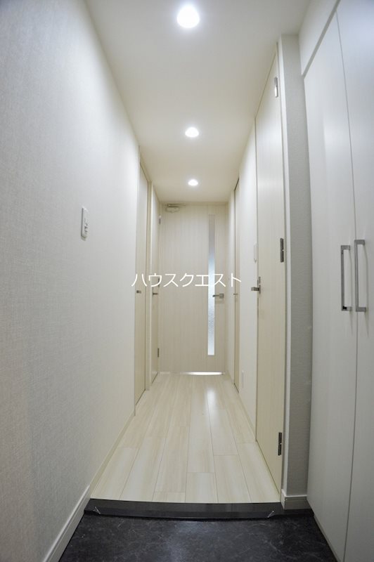 プレサンス京都西院 玄関