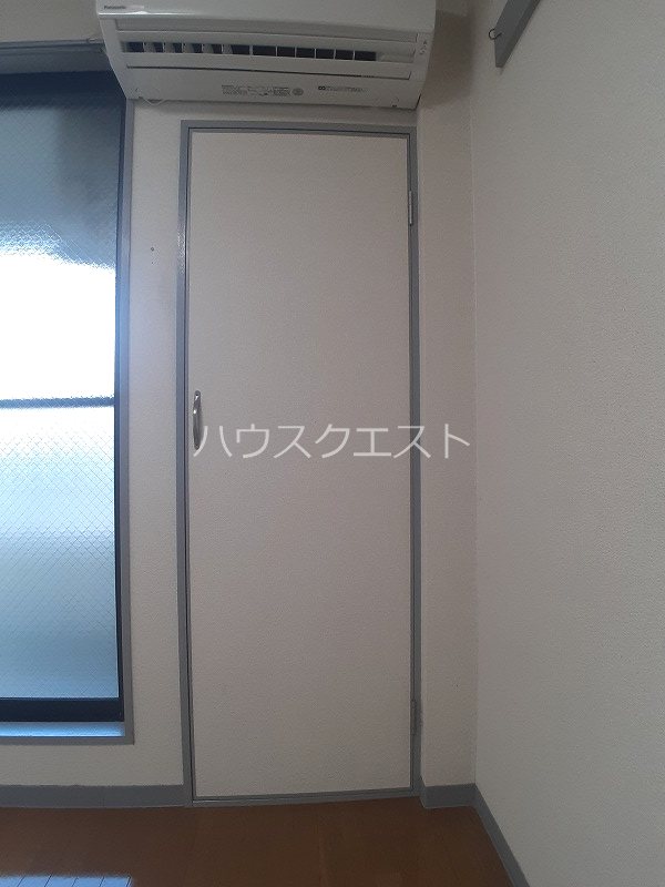 アドニス その他