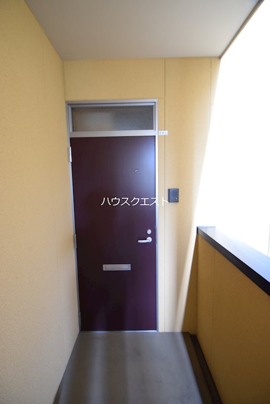 アパートメントsai 玄関