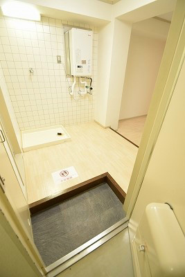 シャンボール今出川 玄関