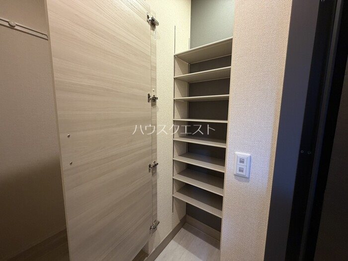 ハイダウェイ両替町 収納
