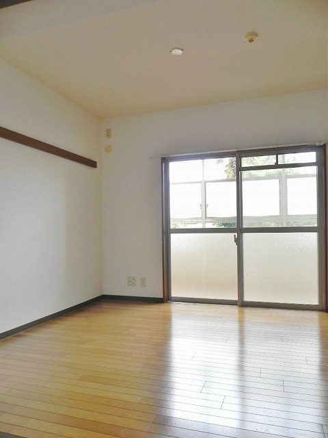 山和小路 ベッドルーム