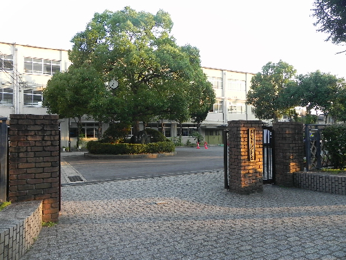 山和小路 中学校