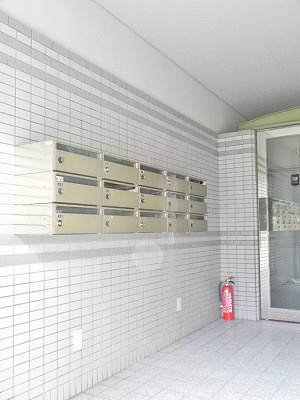 アールコーポ岡崎 エントランス