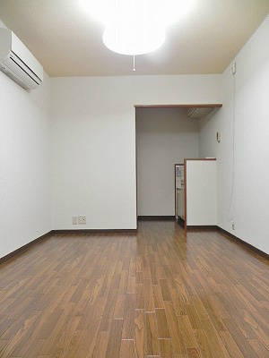 ハイツ村岡 ベッドルーム