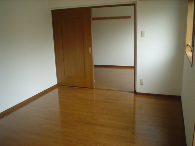 第二下堤谷口マンション ベッドルーム