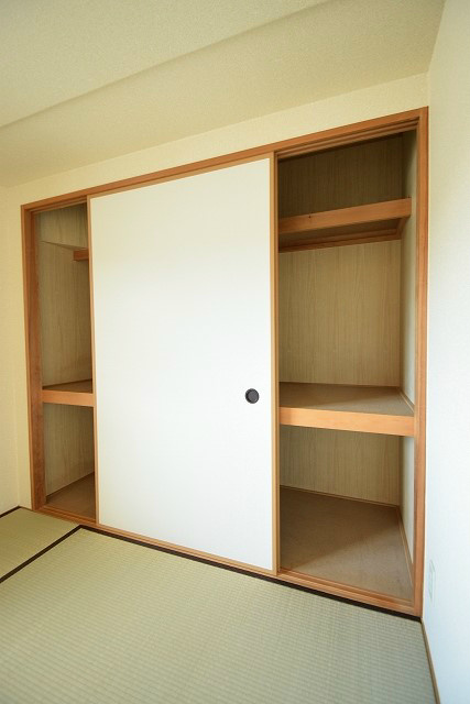 大晋メゾネ西陣今出川 収納