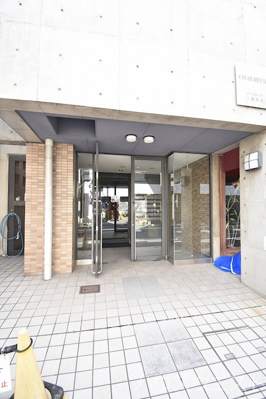 シャルムーズ二条高倉 エントランス