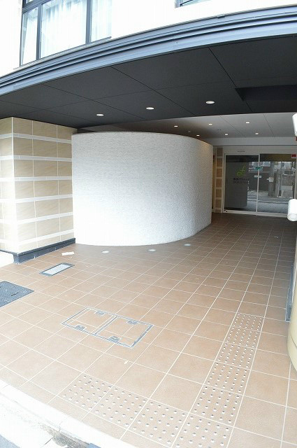 LUXESTAGE御所南 エントランス