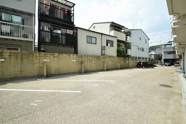 CLASKA西陣 駐車場