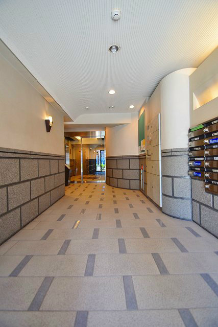 ルイシャトレ河原町丸太町 ロビー