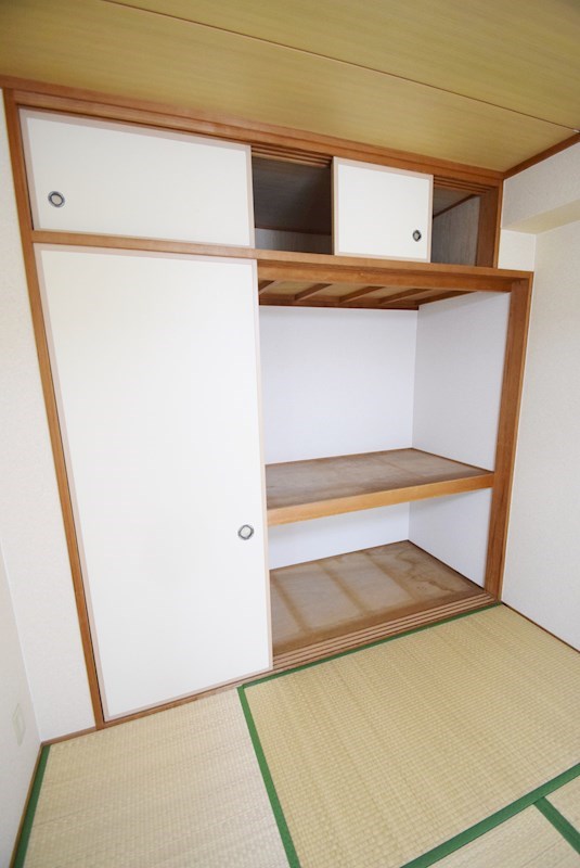 ルイシャトレ河原町丸太町 収納