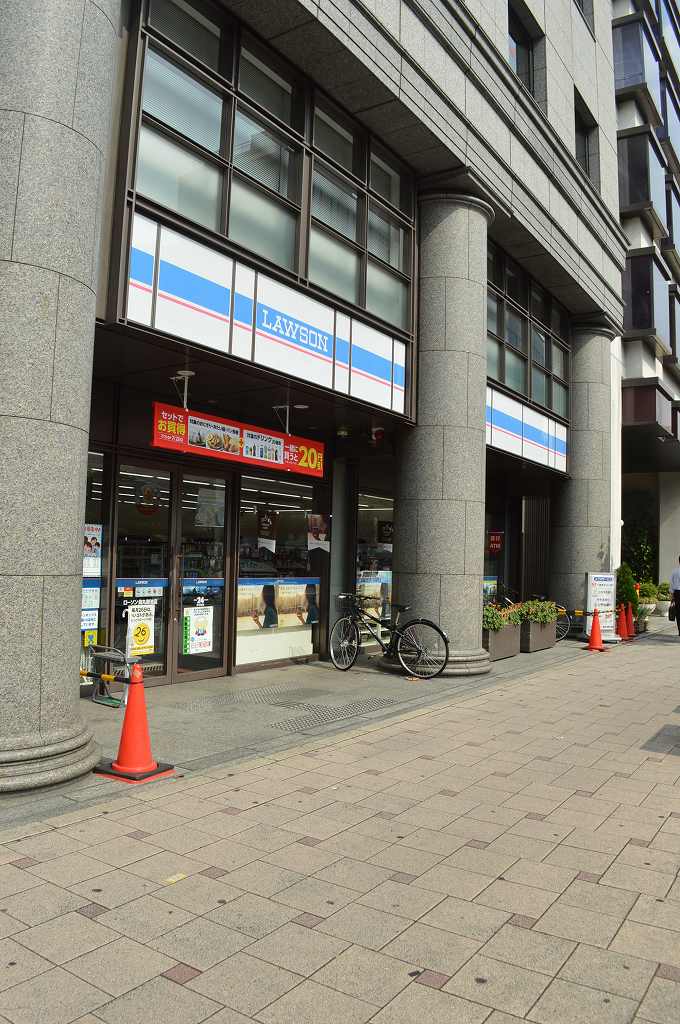 アスヴェル京都御所前Ⅲ コンビニ