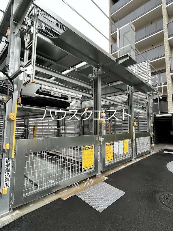 ジオ京都二条 駐車場