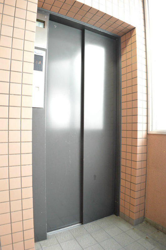 アクシルコート京都二条イースト エントランス