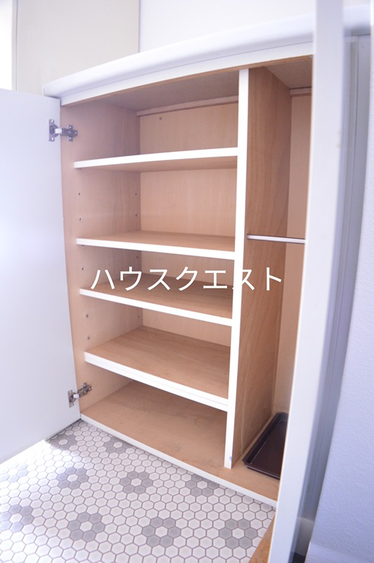 アクシルコート京都二条イースト 玄関