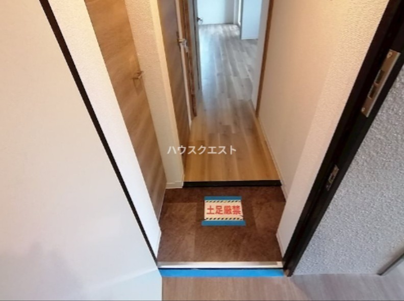 京都府京都市南区東九条南山王町35-2 玄関