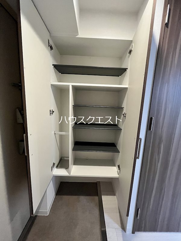 ファーストフィオーレ京都西京極 収納