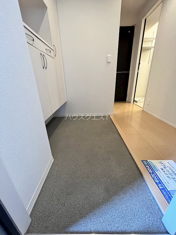 グランシャリオ西院 玄関