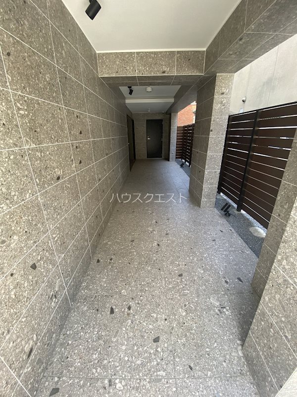 メゾンドクレール西大路 エントランス