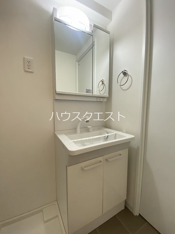 グランシティレジデンス 京都西院 洗面所