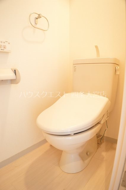 メディナ西大路Ⅱ トイレ