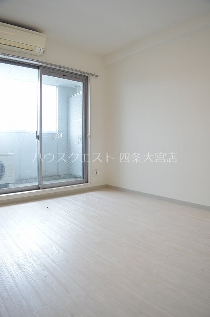 メディナ西大路Ⅱ ベッドルーム