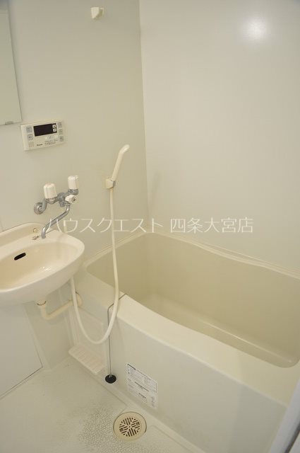 メディナ西大路Ⅱ 風呂画像