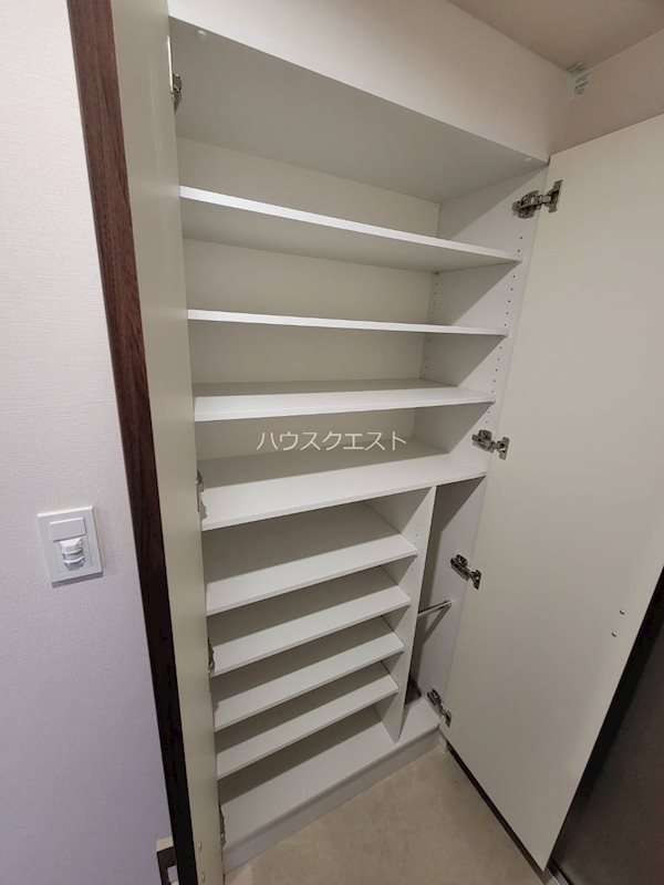 エステムコート京都梅小路公園 収納