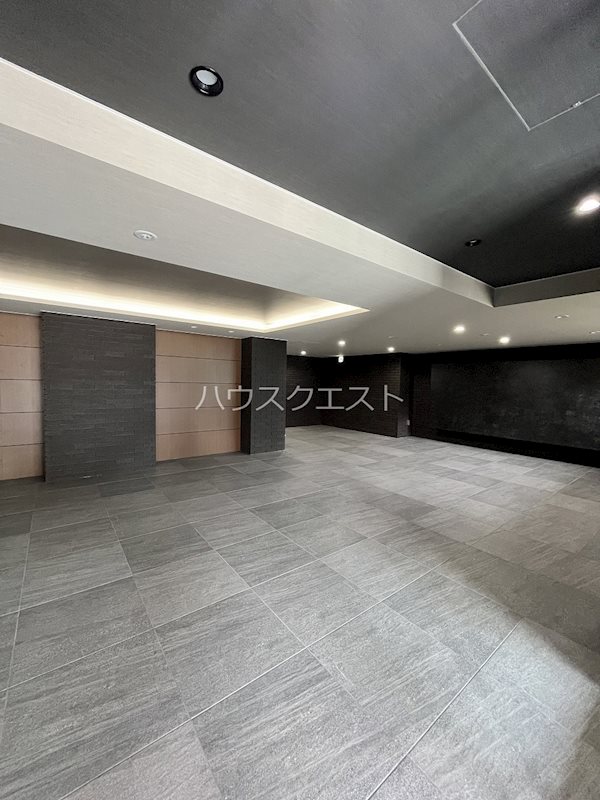 アスヴェル京都四条西院 エントランス