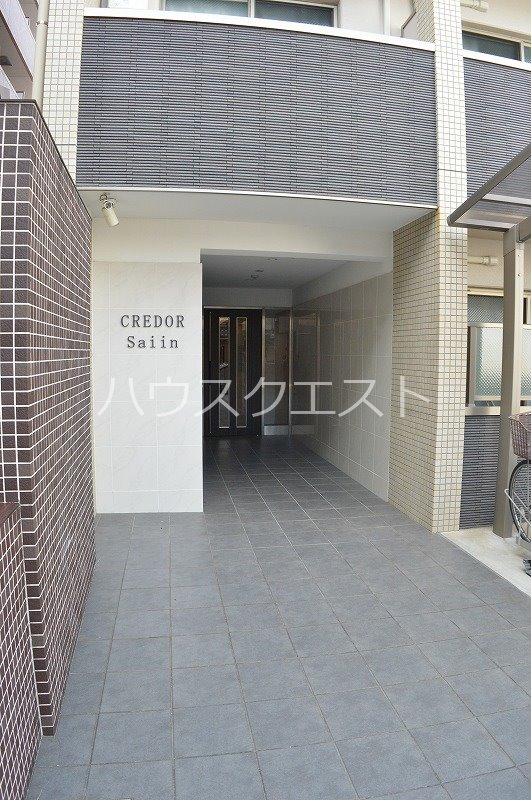 クレドール西院 エントランス